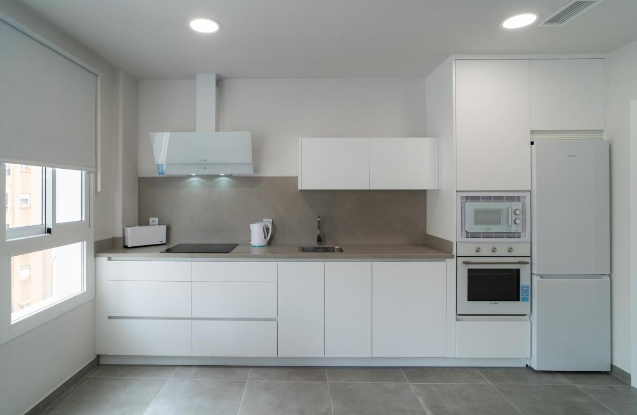 Aac Malaga - Apartamento Con Terraza, Muy Amplio, Totalmente Equipado, Cerca Del Centro Y Nuevo! Dış mekan fotoğraf