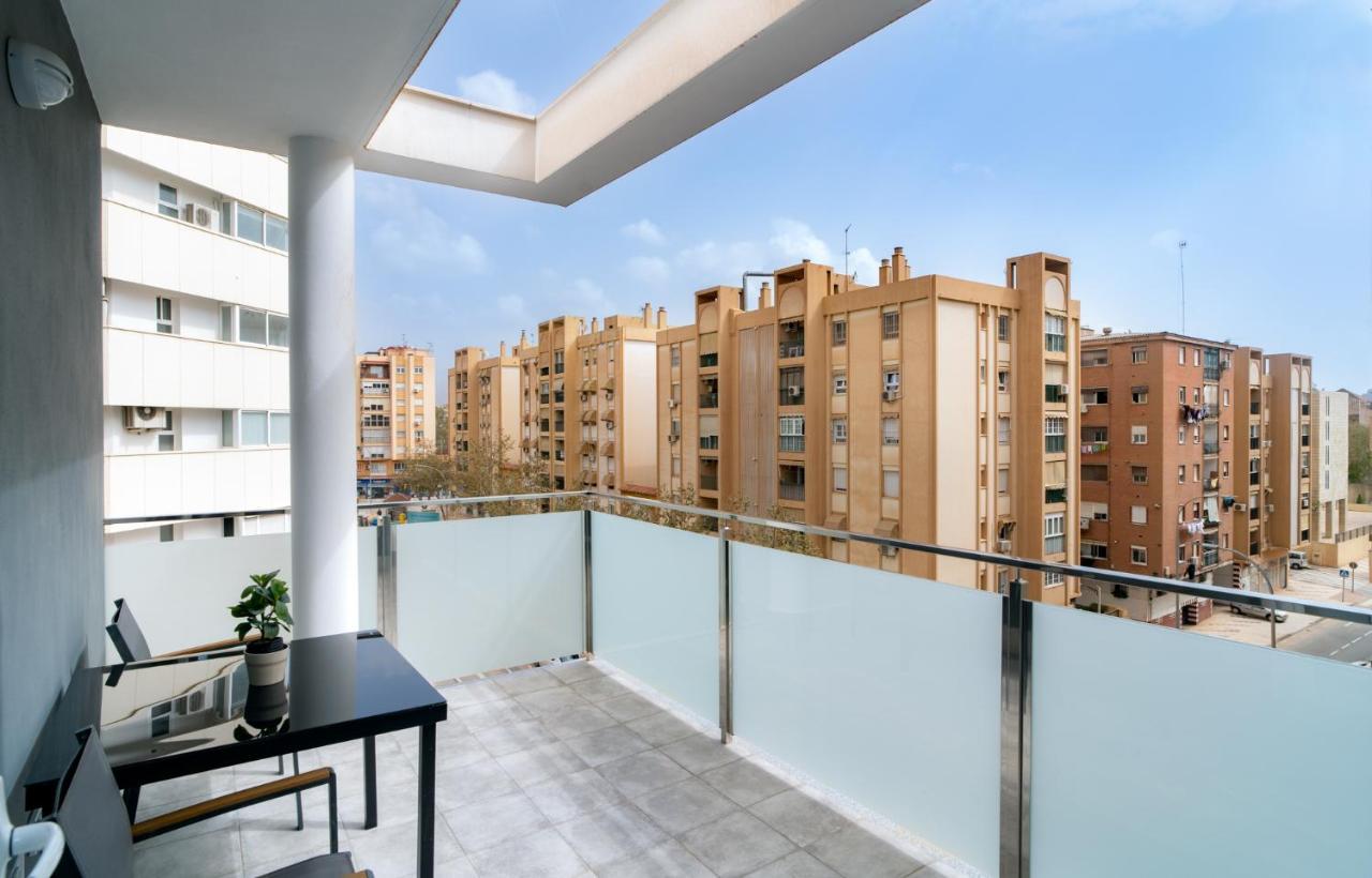 Aac Malaga - Apartamento Con Terraza, Muy Amplio, Totalmente Equipado, Cerca Del Centro Y Nuevo! Dış mekan fotoğraf