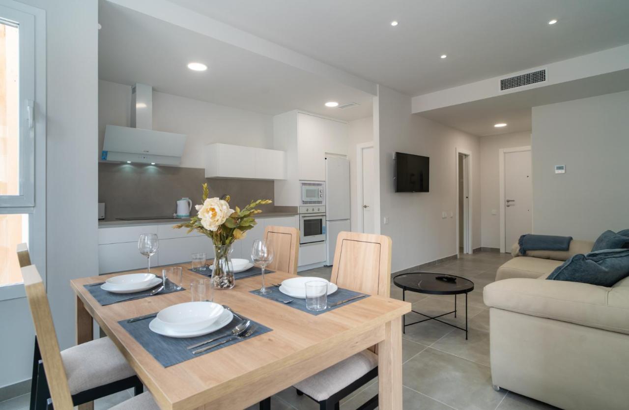 Aac Malaga - Apartamento Con Terraza, Muy Amplio, Totalmente Equipado, Cerca Del Centro Y Nuevo! Dış mekan fotoğraf