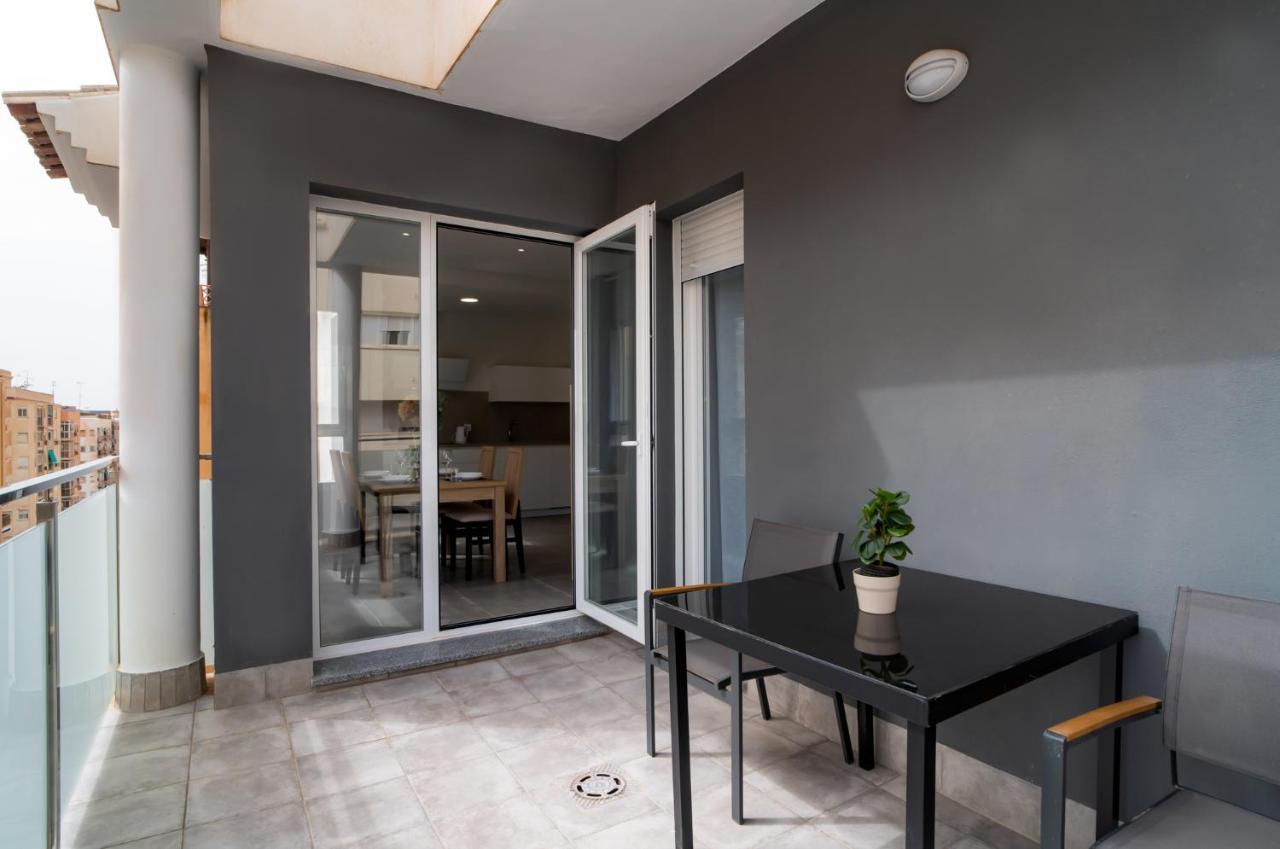 Aac Malaga - Apartamento Con Terraza, Muy Amplio, Totalmente Equipado, Cerca Del Centro Y Nuevo! Dış mekan fotoğraf