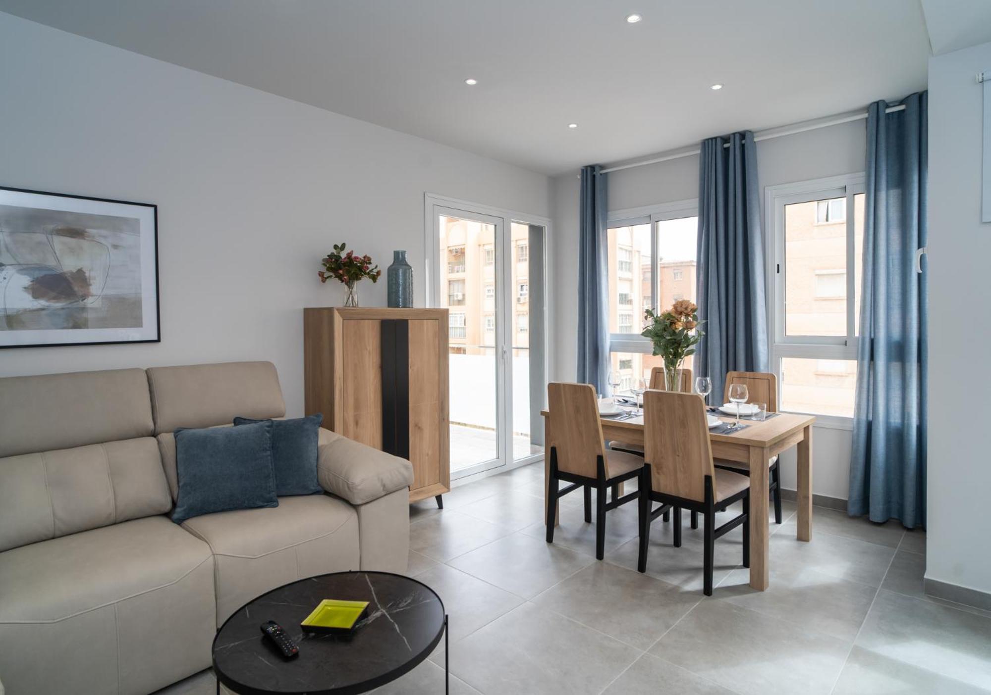 Aac Malaga - Apartamento Con Terraza, Muy Amplio, Totalmente Equipado, Cerca Del Centro Y Nuevo! Oda fotoğraf